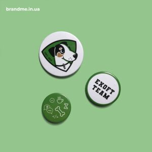 Брендовані значки різного розміру для IT-компанії 