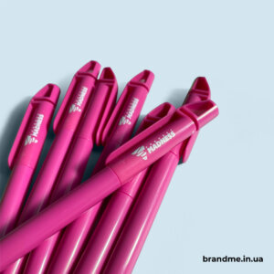 Ручки під корпоративний колір клієнта з білосніжним лого