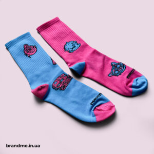 Спортивні шкарпетки з яскравим макетом для SoftServe