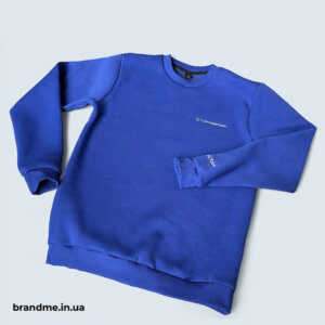 Корпоративний одяг в фірмових кольорах для IT-компанії Customertimes