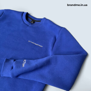 Індивідуальний пошив світшотів в ультрамариновому кольорі з вишивкою для Customertimes Корпоративний одяг в фірмових кольорах для IT-компанії Customertimes