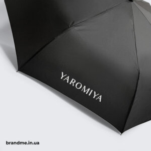 Брендування парасольок для компанії YAROMIYA Друк корпоративних парасольок для компаній