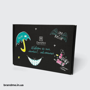 Креативне брендування пакування для welcome-box клініки DentArt Виготовлення пакування для корпоративних подарунків
