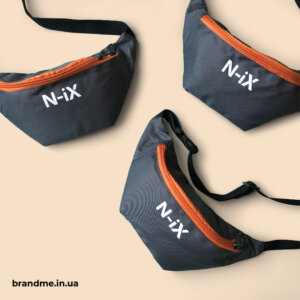 Бананки індивідуального пошиву для N-iX Виготовлення поясних сумок, бананок у корпоративних кольорах