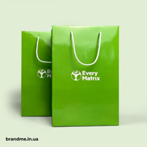 Лаковані пакетики для компаній