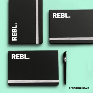 Базові щоденники в мінімалістичному стилі