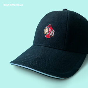 Вишивка на кепках