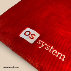 Вишивка лого на пледах Базові та яскраві кольори пледів з брендуванням