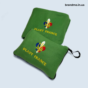 Фетрові пледи з кольоровою вишивкою для Пласту Пледи з багатоколірною вишивкою