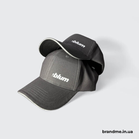 Бейсболка з логотипом Blum. Фото 33 | BRANDME Стильне та мінімалістичне нанесення лого на бейсболках