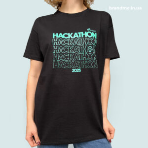 Футболка з принтом для компанії Just Answer Чорна футболка з написом Hackathon для івенту Just Answer